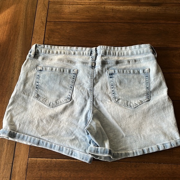 My Style light wash Jean short. Sz 14 - Picture 2 of 2